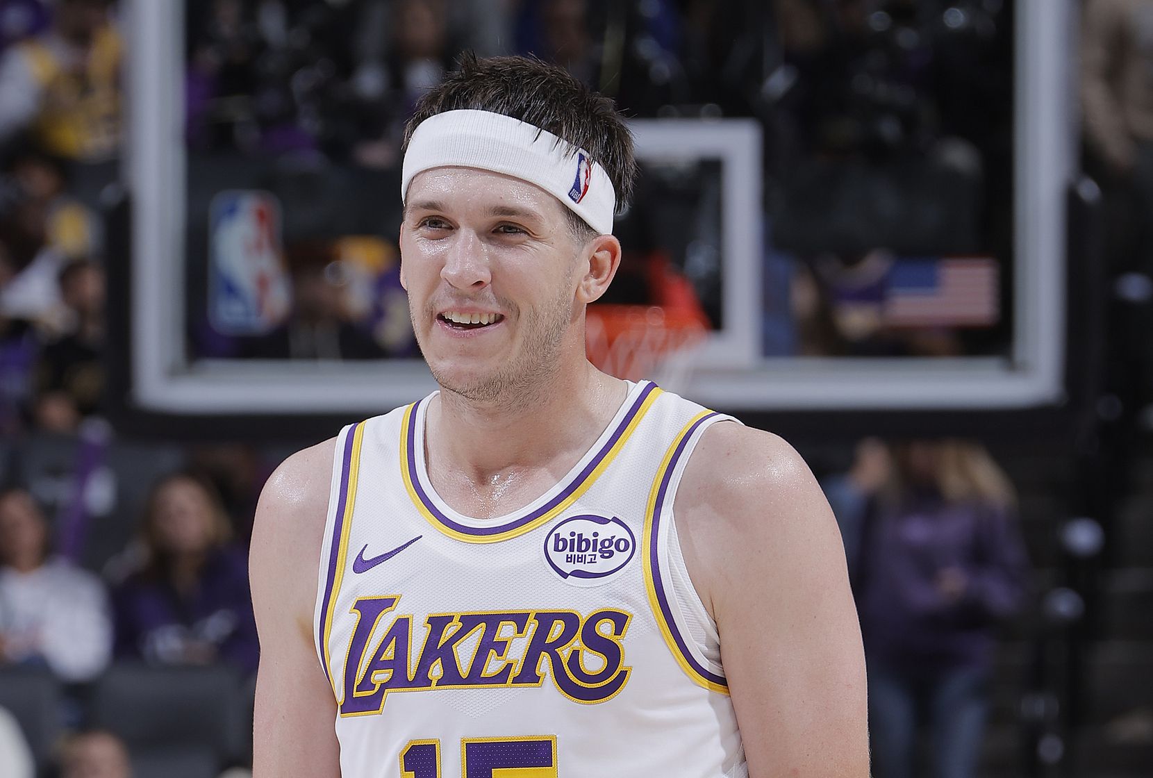 레딕: 리브스는 호크스와의 정규 시즌 경기에 출전할 것이 의심스럽다