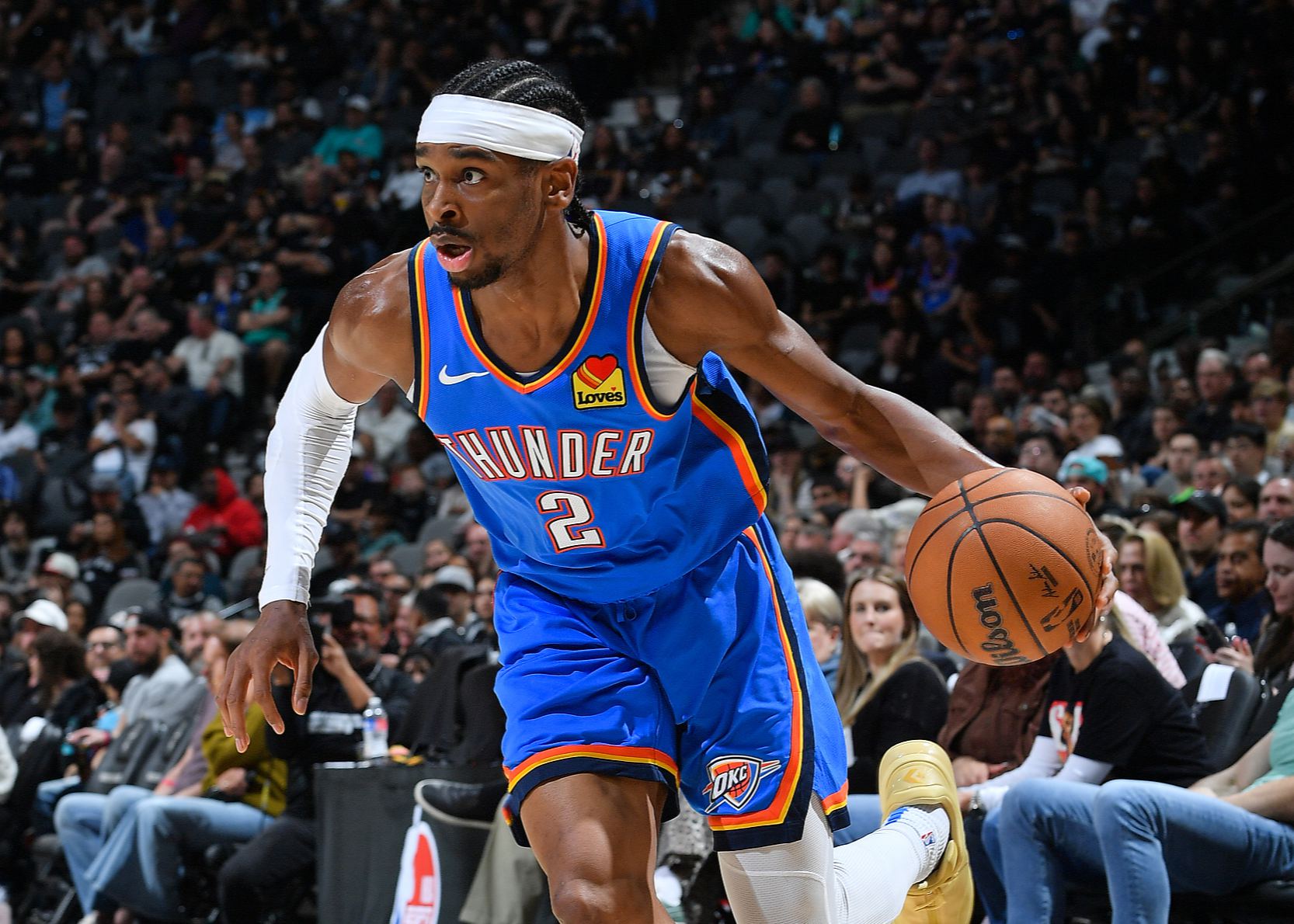 SGA는 올 시즌 첫 3쿼터 동안 전체 득점 2위인 Maxey보다 더 많은 득점을 기록했습니다.