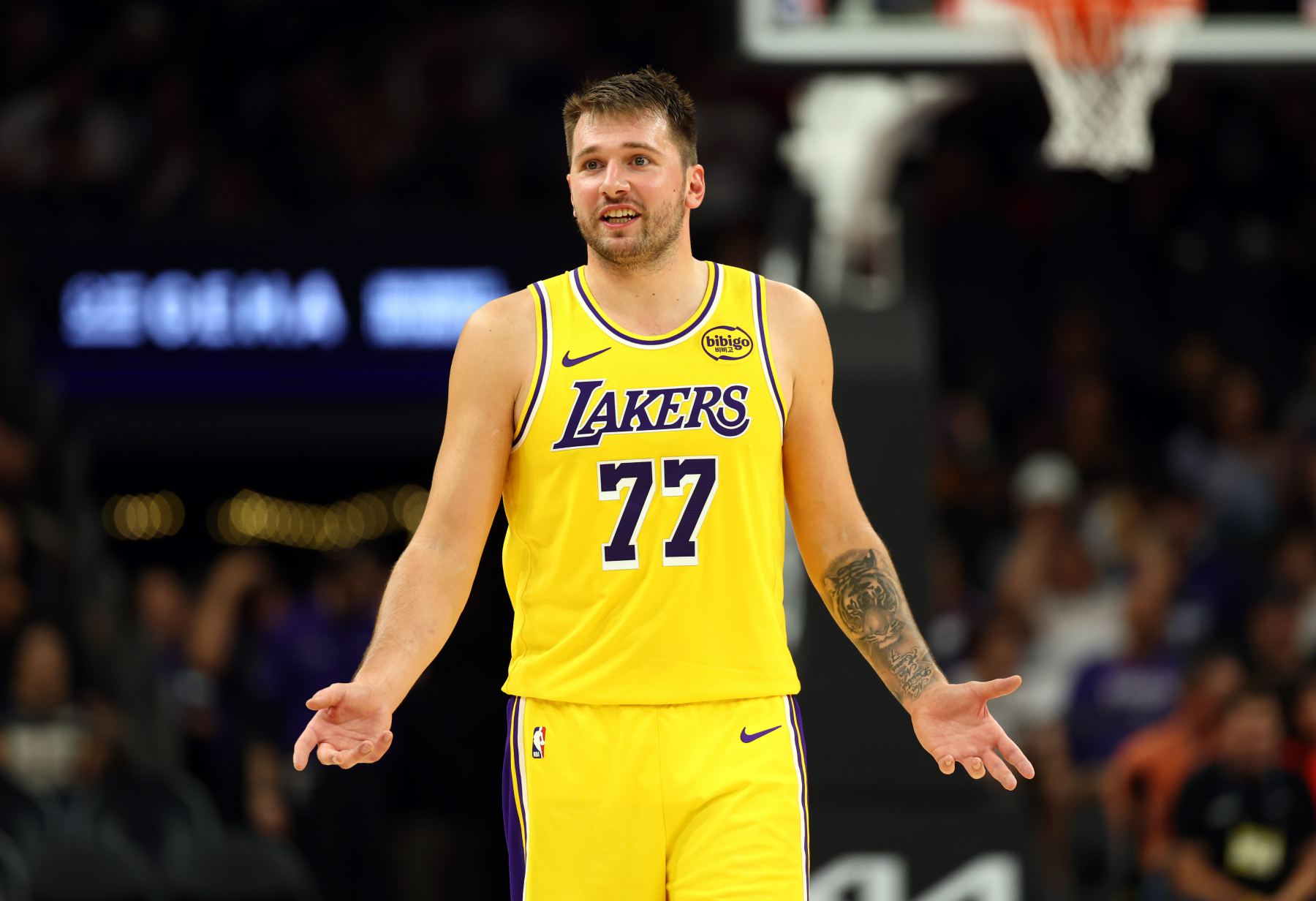 Jordan, Chamberlain 및 McAdoo와 비교할 수 있습니다! Doncic은 27세가 되기 전에 50번째로 40점 이상을 득점했습니다.